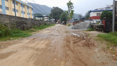  सदरमुकामकै सडक एक दशकदेखि जीर्ण 